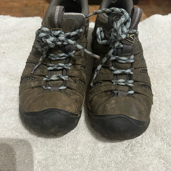 Keen women’s shoes - Picture 2 of 3